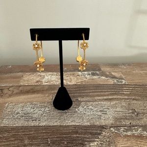 Julie Vos Colette pearl hoop earrings, large